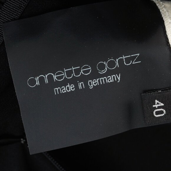 Annette Gortz AW/10 Jil Black Textured-Silk Bubble-Hem Skirt - Picture 10 of 11